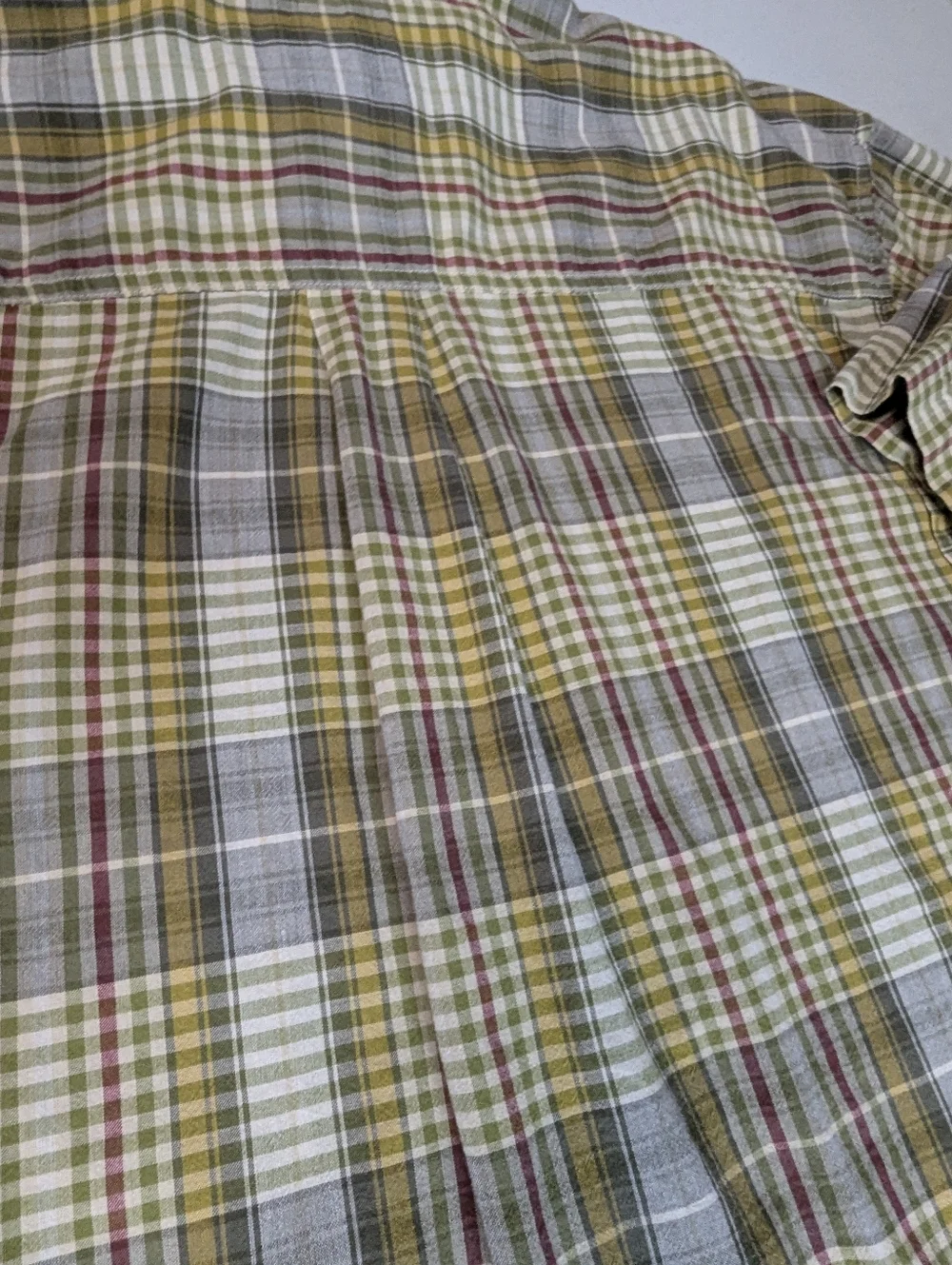 Woolrich Men's Size L Plaid Short Sleeve Button Down Shirt 100% Cotton Green Tan